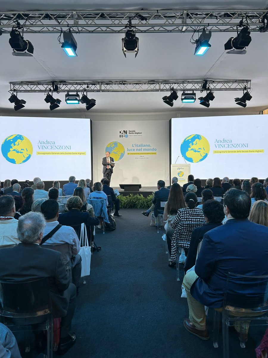 🟨🔵 Il Vicegretario generale Andrea Vincenzoni dà inizio all'84° Congresso Internazionale della Società Dante Alighieri, "L'italiano, luce nel mondo".

Segui la diretta ➡️ congresso.dante.global