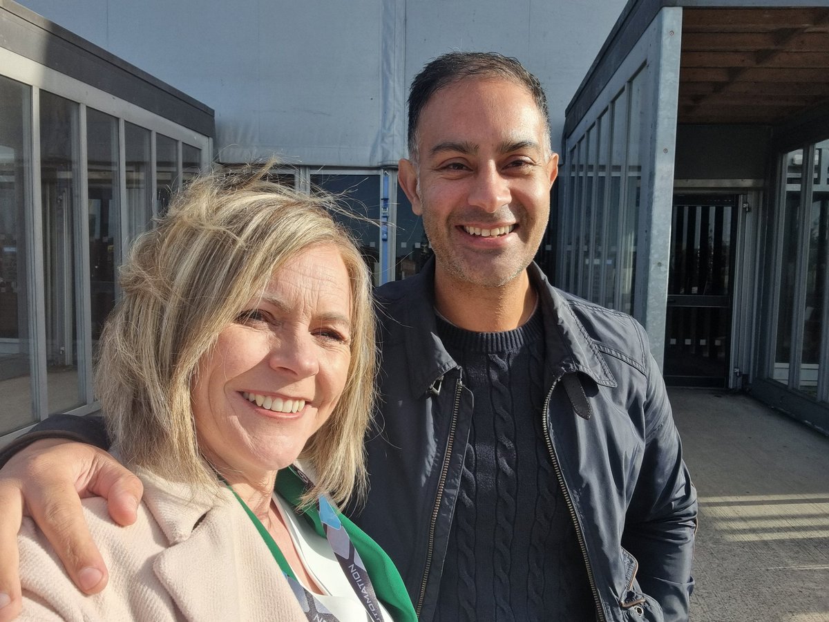 Tweetinggoddess's tweet photo. Beautiful morning here in #Belfast 
#ManufacturingexpoNI
Lovely to meet Aboo @technology_golf @NationalMSC https://t.co/W8esKVQXdH