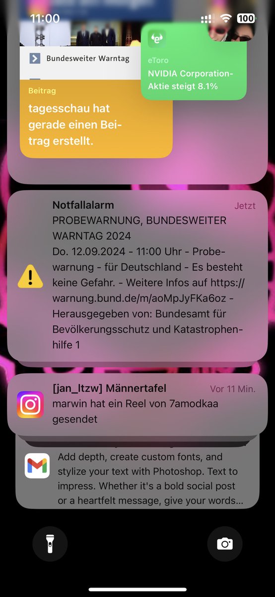 Wurde sanft geweckt. DIGGA mein Herz pocht geisteskrank das bräuchte ich mal als Wecker weil jetzt bin ich komplett wach