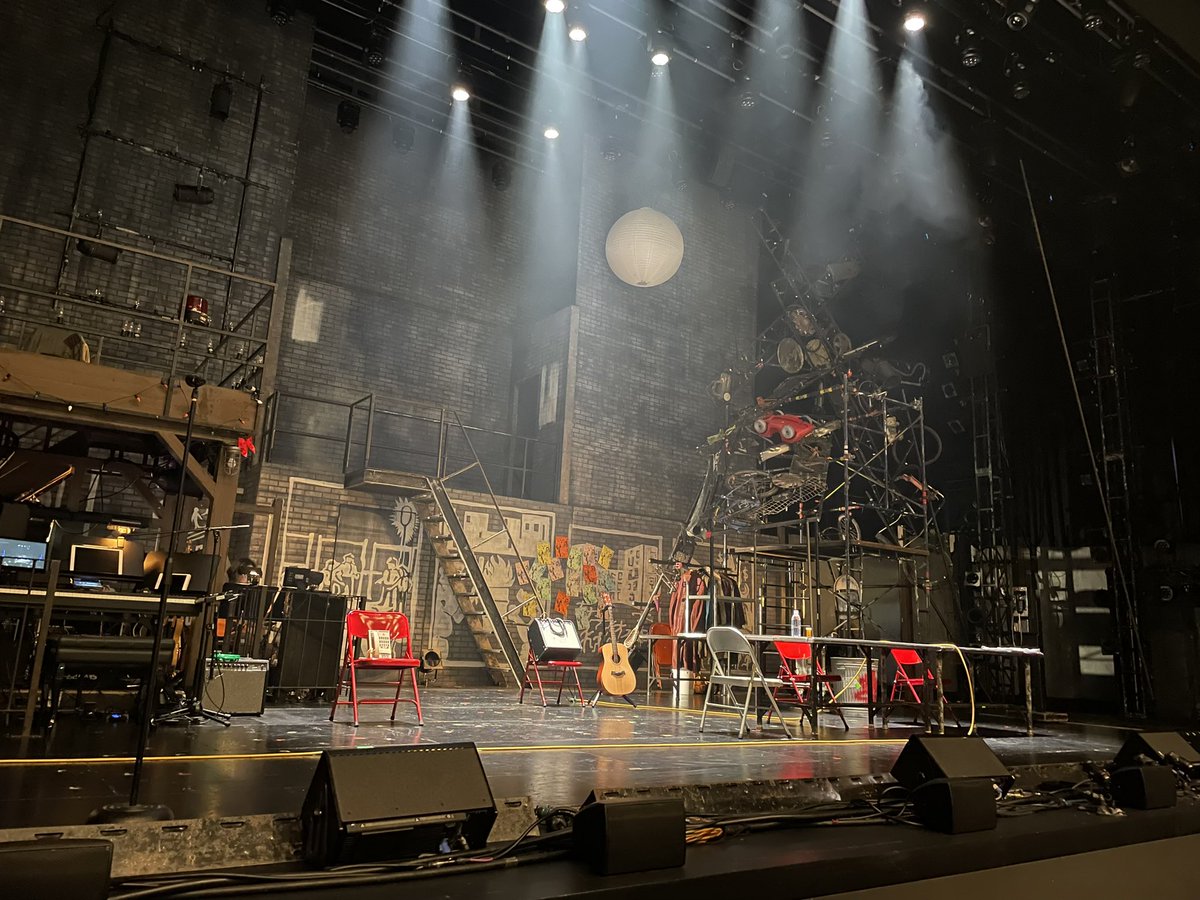 30meron17's tweet photo. RENT 大阪公演
来ました〜〜😍💕
結構良いお席で嬉しい〜〜👍💕

#RENT
#山本耕史 https://t.co/zZTjBPuUXv