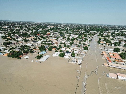 NigeriaStories's tweet photo. JUST IN: NEDC begins sharing 200,000 bags of rice to flood victims in Borno and Adamawa states https://t.co/6igfCUT5Uu