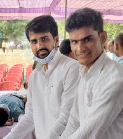 rajesh_chhawadi's tweet image. मुण्डावर विधायक बडे भाई ललित यादव जी को जन्मदिवस की हार्दिक बधाई एवं शुभकामनाएँ!
मैं ईश्वर से आपके स्वस्थ, खुशहाल एवं दीर्घायु जीवन की कामना करता हूं।@lalityadavinc
#HappyBrithdayBoss