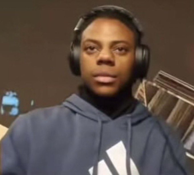 's tweet image. It’s gonna be alright bro 😭 #Hanginthere