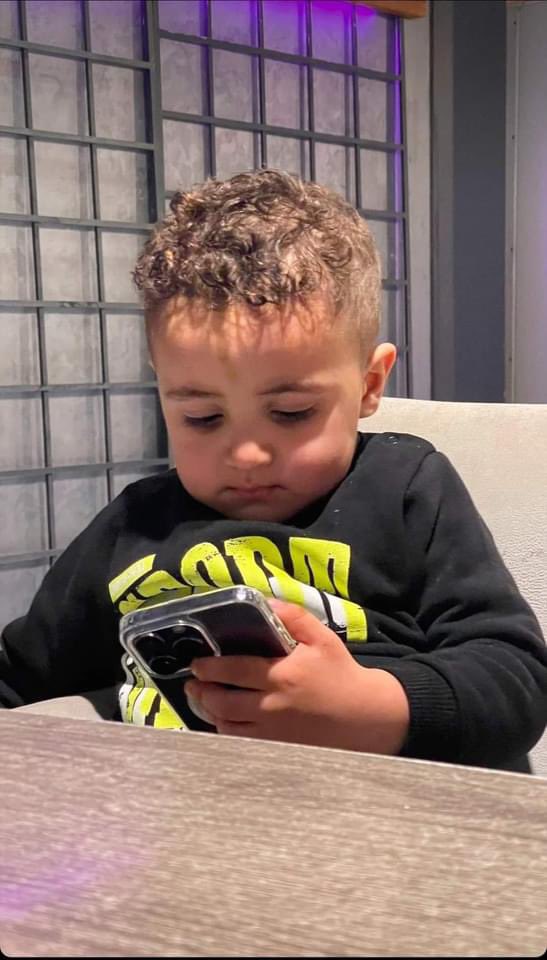 Dewa_soltan's tweet photo. اقسي ما يفعله الموت بنا هو ��حويل أحبابنا إلي مجرد ذكريات، كل ما بقي منهم مجرد ذكري لابتسامة نقية وروح طيبة وقلب رحيم، اللهم ارحم من غابوا عنا وظلت ذكراهم في قلوبنا واجمعنا بهم في جناتك.🤍#رحمك_الله_اسلو��ه 💔 https://t.co/wYO8SiMh08
