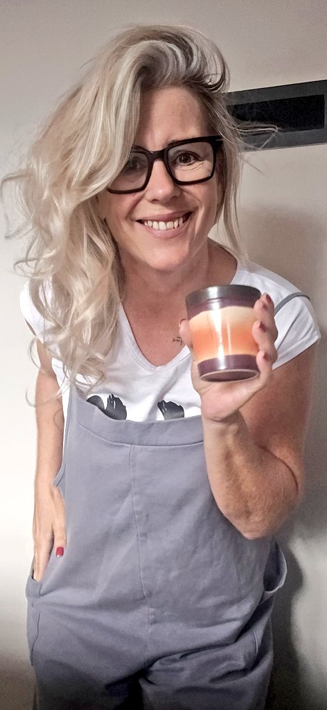 moonaaa's tweet photo. Gooooodmorning sleepyheads ๐๐
Dr uutโ๏ธ๐ฅ
Kick ass
Drink coffee
Be kind
Hugg
Ga een potje shinen ๐
๐
Show up in every single moment like you're meant to be there
#naturalthursday https://t.co/t6CotWOqsk