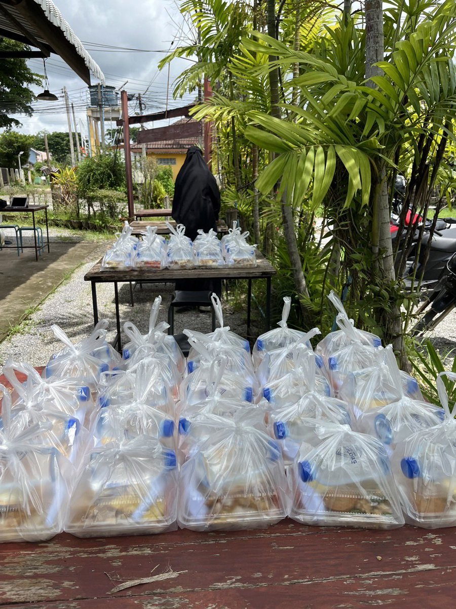 เป็นคลรวยงับ tweet media