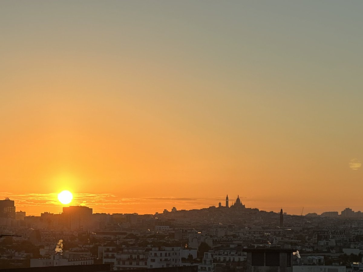 Montmartre sunset #photo