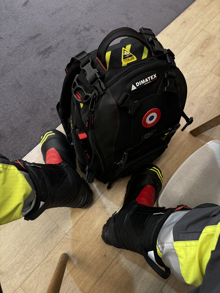 Waiting for my flight to Berlin 😈