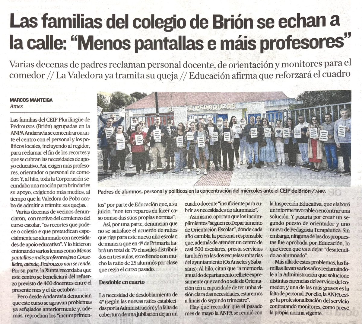 xeuzro's tweet photo. Comezamos o repaso á prensa do día con @elcorreogallego:
«Las familias del colegio de #Brión else echan a la calle: “Menos pantallas e máis profesores”»
#Pedrouzos #Brión #AnpaAndaravía #ensinopúblico #NONaosrecortes https://t.co/dMmRXTwmRy