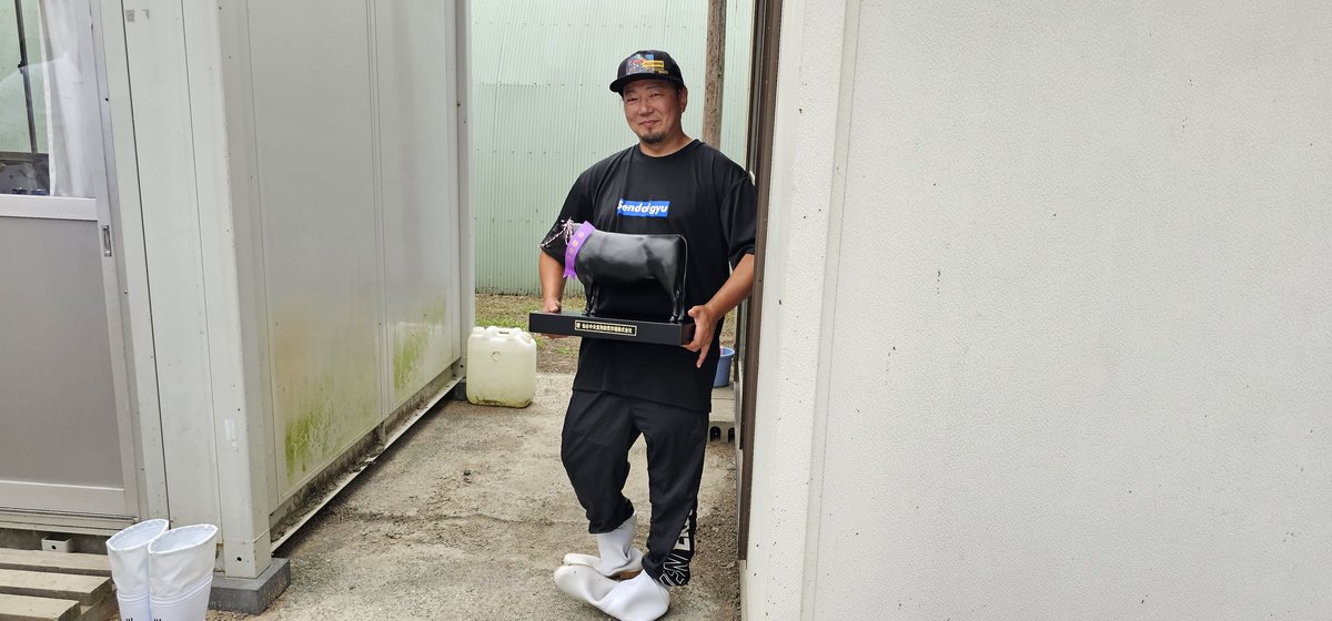 This guy has 500 head keeps them 36 months &amp; has won many awards