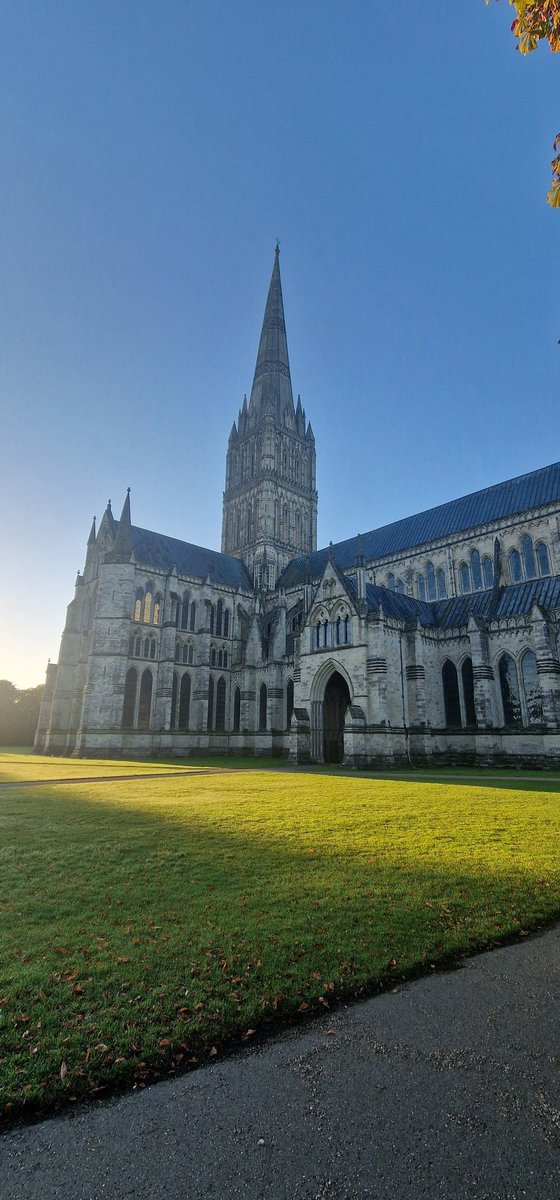 Stephen Lake (@bishopsarum) on Twitter photo A beautiful dawn with Morning Prayer to start a day of leadership team meetings <a href="/DioSalisbury/">Diocese of Salisbury</a> A beautiful dawn with Morning Prayer to start a day of leadership team meetings <a href="/DioSalisbury/">Diocese of Salisbury</a>