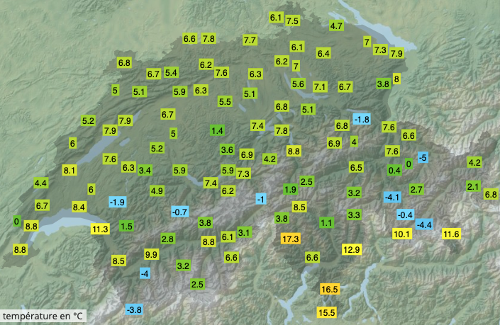 meteonewsSA's tweet photo. Vous l'aurez constaté, l'#air #froid s'est bien installé et il a #neigé jusque vers 1300m sur le #Jura et 1600m d'#altitude dans les #Alpes. #Flocons qui s'abaisseront vers 1200m la nuit prochaine et demain matin! Suivi en direct par ici! https://t.co/suB1Ug5Mfv (vd) https://t.co/bPFIehxc9Q