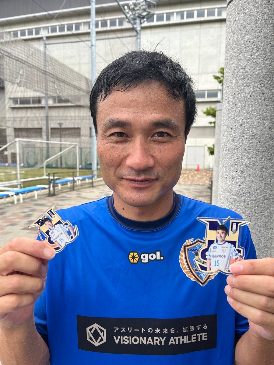 【#南葛SCカプセルトイ】2024第３弾✨好評発売中😍 
あと4日で終了！
今年最後の販売ですm(_ _)m

今回は、全38選手のアクリルキーホルダー。マークの中にあるNSCをバックに 新ポーズがしっかり見えるトリミングのNEWデザイン✨
spoentanime.shop-pro.jp/?pid=182311140   

PVもどうぞご覧ください▽