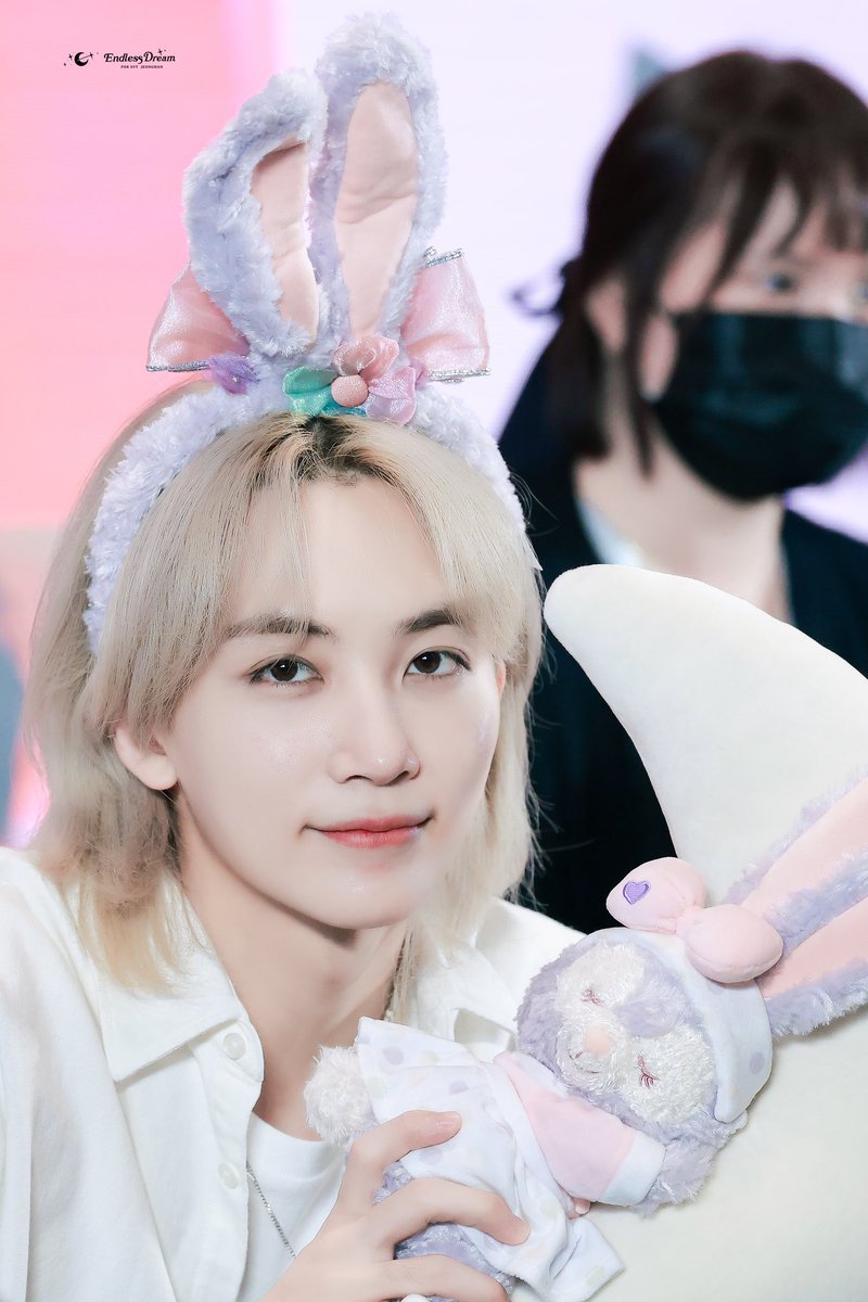 240911 YZY HD to the moon and back 🌙 #정한 #윤정한 #JEONGHAN
