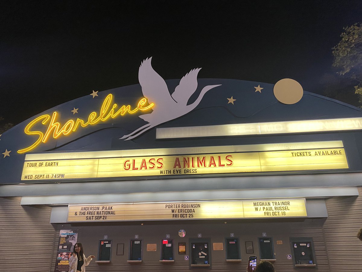screaming crying sobbing choking throwing up #glassanimals