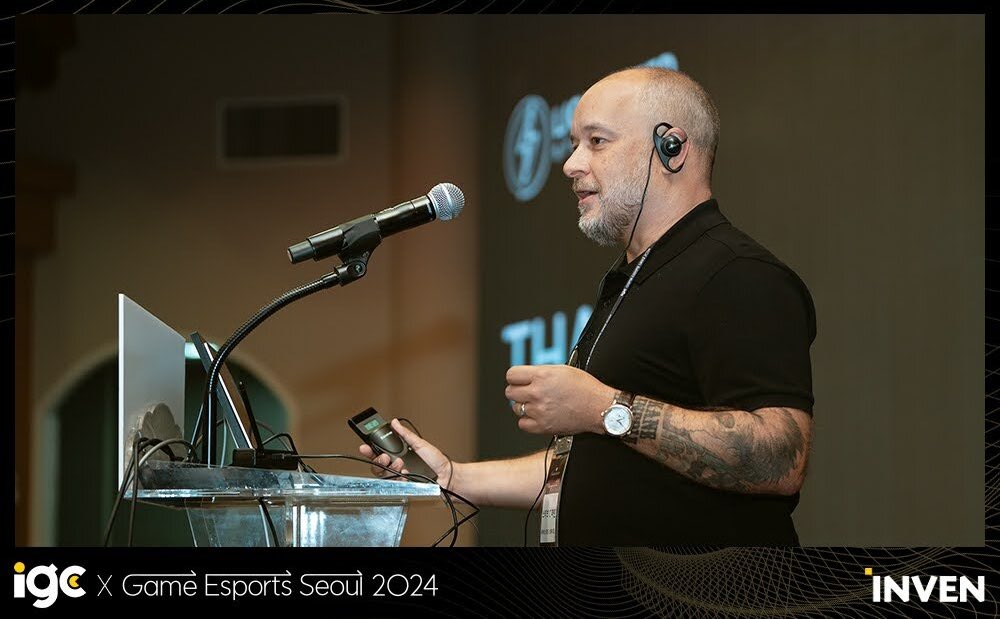 Steve C Martin tweet media