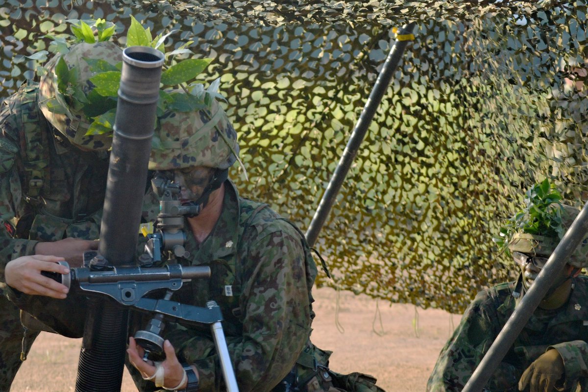 jgsdf_gcc_ardb's tweet photo. 【新隊員後期教育⑰】
#水陸機動団 新隊員後期教育隊は、大野原演習場において総合訓練(攻撃総合)を実施しました。35km行進に引き続く猛暑の中、これまでの練成成果を遺憾なく発揮して、各区隊の連携した攻撃により任務を完遂し、水陸機動団普通科隊員として必要な練度を修得しました。
#2ARDR https://t.co/BD52NNMngk