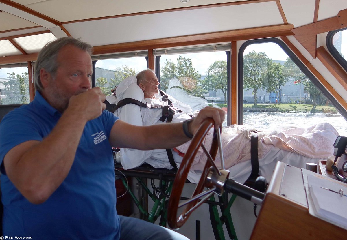 Vaarwens 1390 op 11-09-2024: Vaardag voor Ronald
Onze gast vandaag is Ronald (geb. 1955).
Toen hij meer tijd kreeg, reisde hij graag naar Amerika. Ook dit jaar was hij daar, maar in juni werd hij ziek en moest vervroegd terugkeren naar Nederland.
Link: stichtingvaarwens.nl/.../2504-vaarw…...