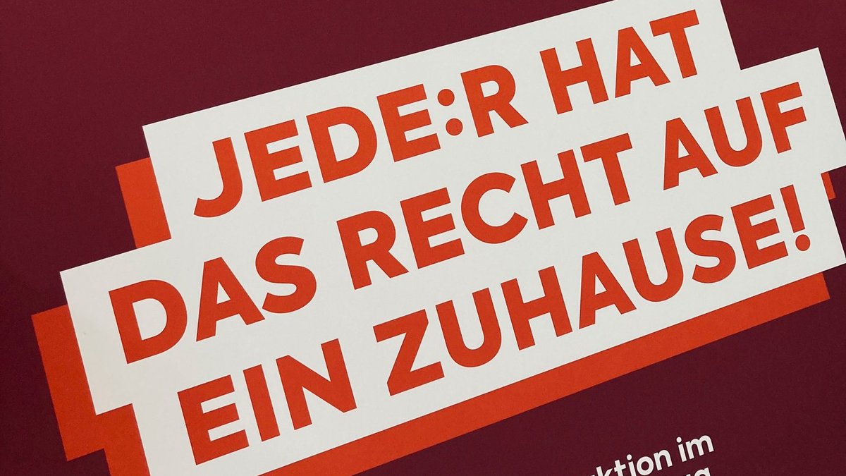 "Wohnen ist ein Menschenrecht" - am "Tag der Wohnungslosen" waren wir bei der <a href="/spdbt/">SPD-Fraktion im Bundestag</a> um gemeinsam zu diskutieren wie Wohnungslosigkeit überwunden werden kann bis 2030! Denn der Nationaler Aktionsplan gegen Wohnungslosigkeit steht, aber wie geht es weiter? <a href="/BAGW/">BAG Wohnungslosenhilfe</a>