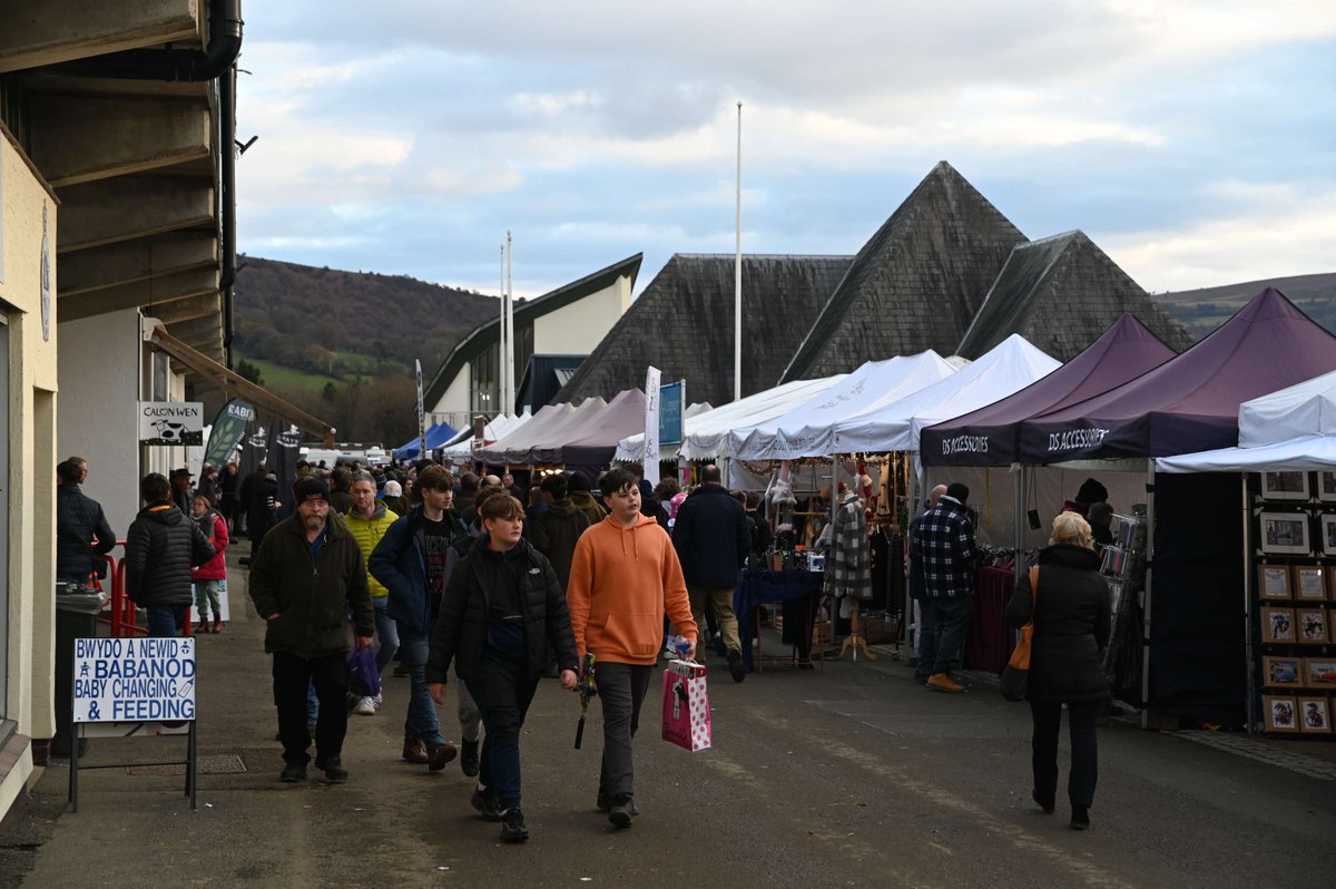 Royal Welsh Agricultural Society (@royalwelshshow) on Twitter photo 2024 Royal Welsh Winter Fair | Ffair Aeaef Brenhinol Cymru 2024
Main Catering and Bar contract out for tender
Expressions of interest prior to 20 September 2024 please send to contracts@rwas.co.uk 2024 Royal Welsh Winter Fair | Ffair Aeaef Brenhinol Cymru 2024
Main Catering and Bar contract out for tender
Expressions of interest prior to 20 September 2024 please send to contracts@rwas.co.uk
