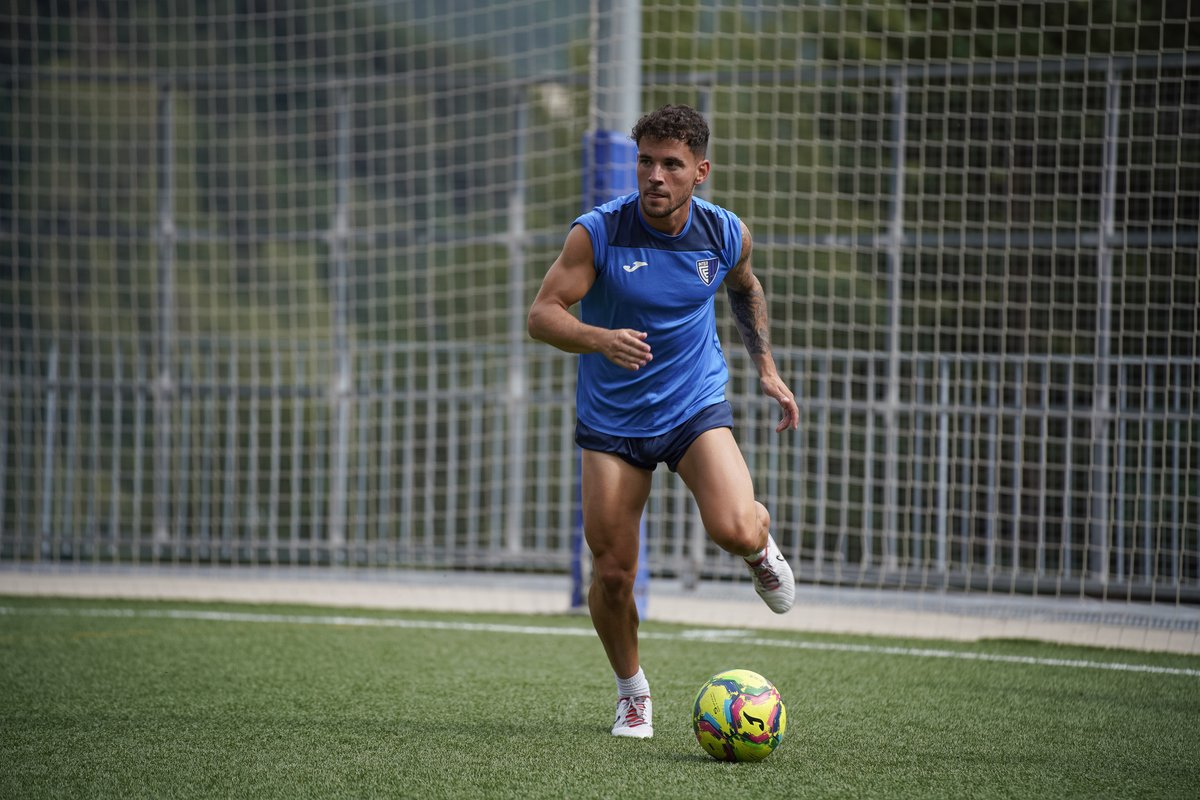 interescaldes's tweet photo. ⚽️ @11Adlt 

#seremmés💙�� https://t.co/23ad3ymbZ6