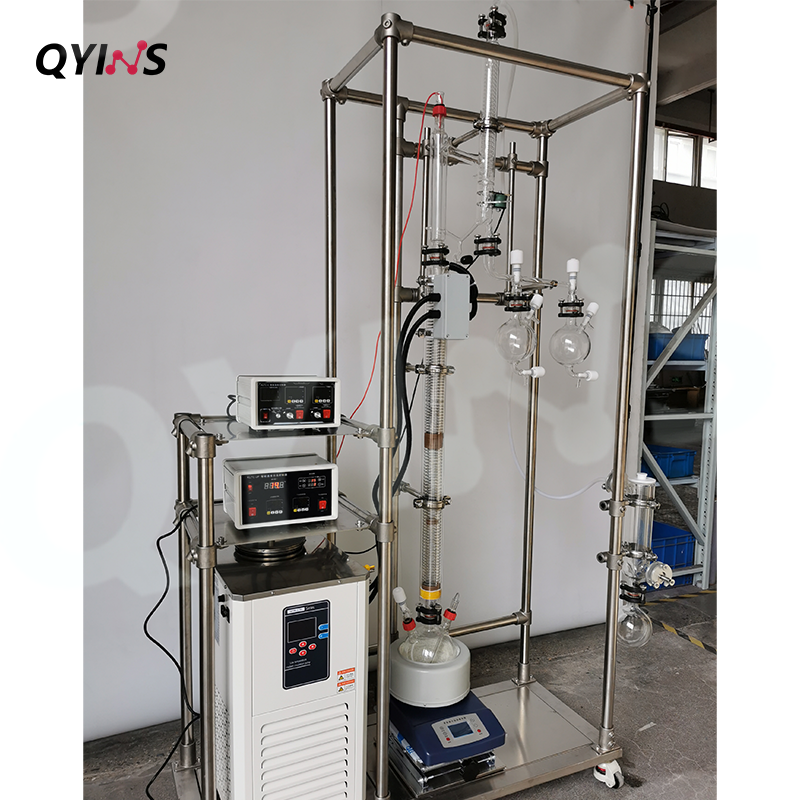 Qiyu_shanghai's tweet image. This is a small Distillation tower of our company. It is easy to operate and can be easily mastered by laboratory personnel. It can be used for extracting CBD, eicosapentaenoic acid, vitamin E, GMS, etc., and is widely used around you and me.#THCB #THCJD #CBD