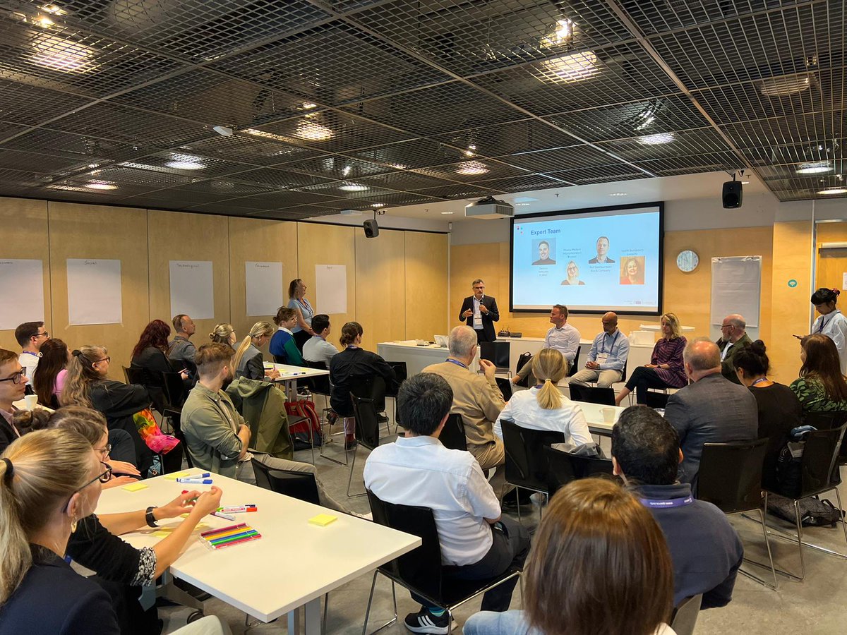 🌍 We just joined Judith Borsboom and Daniele Vettorato as they discuss the challenges and potential of Community Energy at the Scalable Cities session. 

Featuring insights from David Skorna and an interactive panel with invited cities.