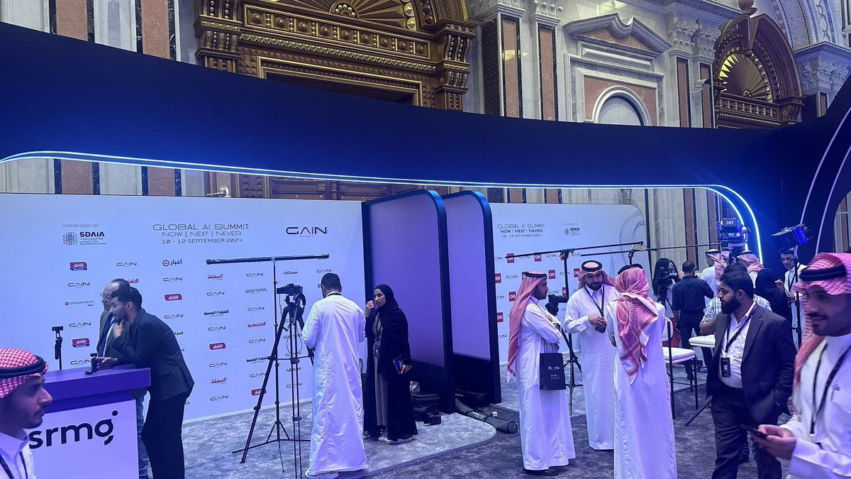 في #عاصمة_المستقبل تشرفت بحضور  #قمة_الذكاء_الاصطناعي برعاية سمو سيدي الأمير #محمد_بن_سلمان والتي تعد أكبر حدث لقادة الفكر في الذكاء الاصطناعي بكل فخر واعتزاز 🇸🇦.

#GlobalAISummit #SDAIA #GAIN