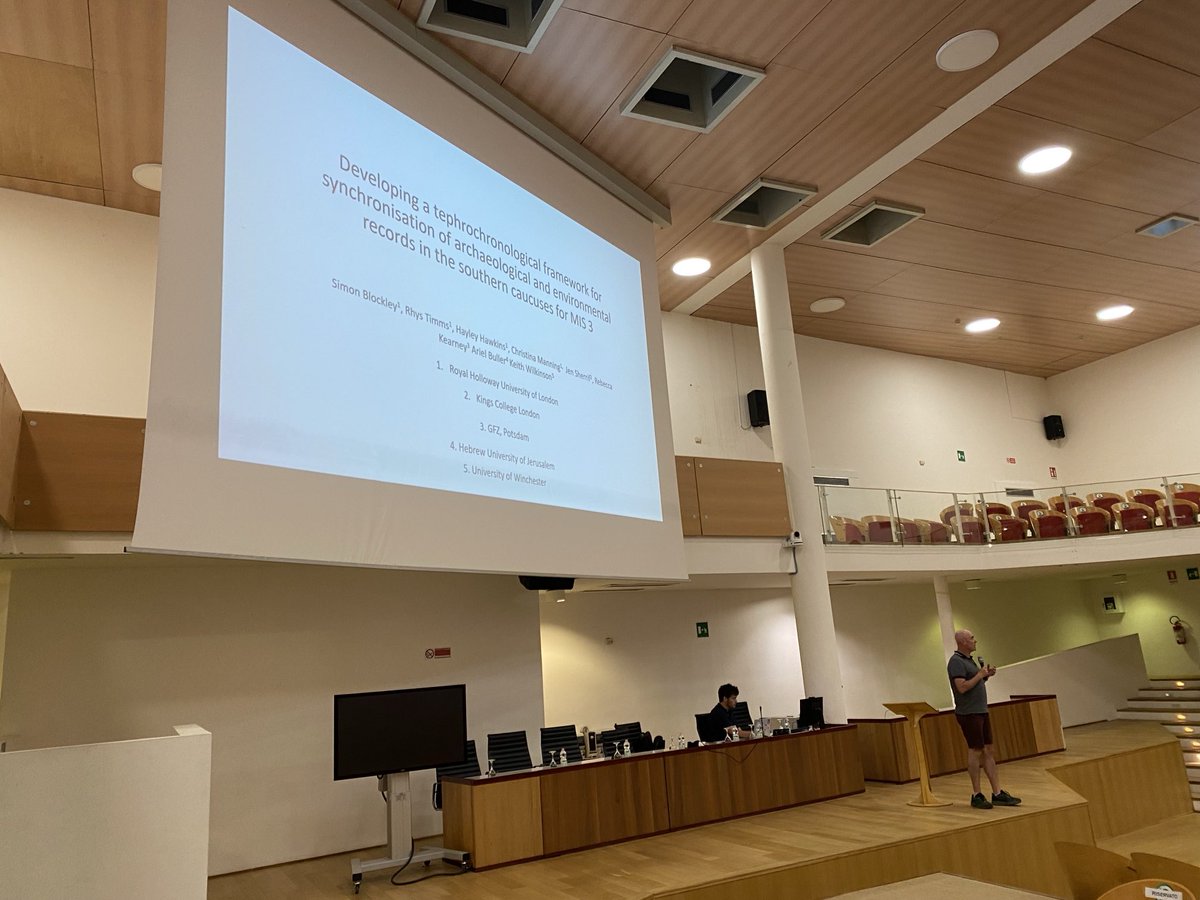 ⁦@SimonBlockley1⁩ talking about the Tephrochronology of the southern Caucasus 🌋🌋