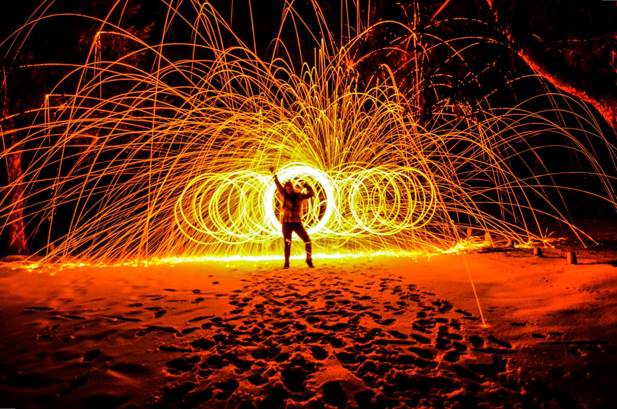 “Una buena #crítica puede ser el mejor fuego para encender la llama de la #creatividad”   

¿Cuándo eres más creativ@? ¿Cuando alguien te dice que tu idea es original y buena o cuando alguien le encuentra problemas a tu propuesta?