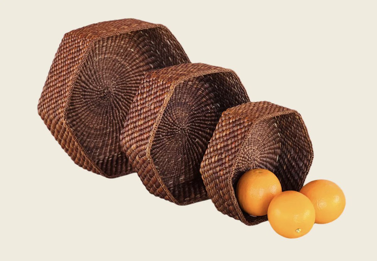 VikapuBomba's tweet photo. Beautify your space with a touch of handwoven finesse!

HIFADHI Hexagon Baskets brought to life by the talented hands of rural women artisans in Southern Tanzania.

Shop Link: https://t.co/KXlZxiYXvt https://t.co/XfjGAkKUWB