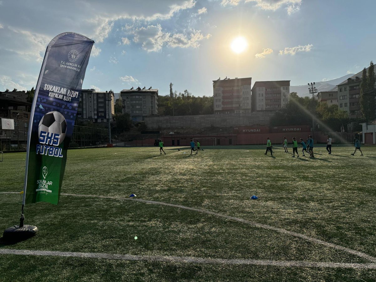 Hakkari Gençlik ve Spor İl Müdürlüğü (@gsb_hakkari) on Twitter photo Merzan Şehir Stadında"Sokaklar Bizim, Kupalar Bizim" sloganıyla 5x5 #futbol turnuvası gerçekleştirildi.
<a href="/OA_BAK/">Dr. Osman Aşkın Bak</a>
<a href="/gencliksporbak/">Gençlik ve Spor Bakanlığı 🇹🇷</a>
<a href="/alicelik_64/">Ali Çelik</a> Merzan Şehir Stadında"Sokaklar Bizim, Kupalar Bizim" sloganıyla 5x5 #futbol turnuvası gerçekleştirildi.
<a href="/OA_BAK/">Dr. Osman Aşkın Bak</a>
<a href="/gencliksporbak/">Gençlik ve Spor Bakanlığı 🇹🇷</a>
<a href="/alicelik_64/">Ali Çelik</a>