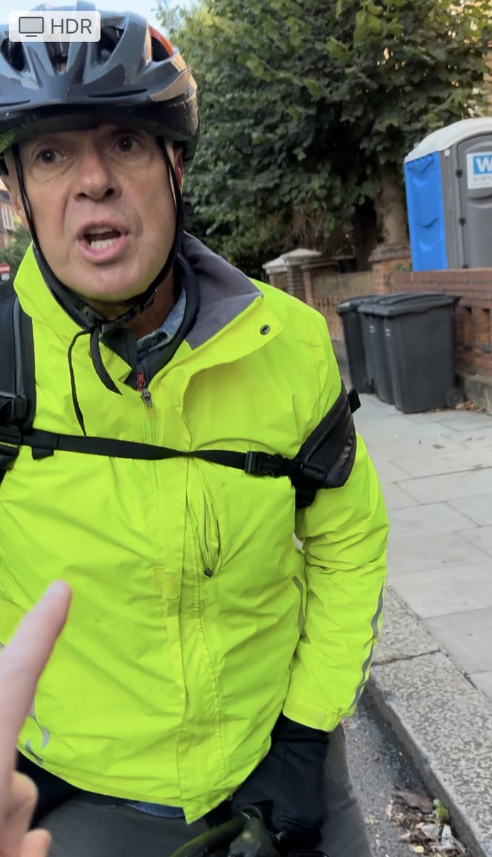 JuliaHB1's tweet image. Do you know this man? Dangerous cyclist going at high speed down a narrow pavement as parents were taking their kids to school this morning. I shouted to him to get off his bike because of the kid directly ahead but he raced on. When a dad with his young daughter refused to move…