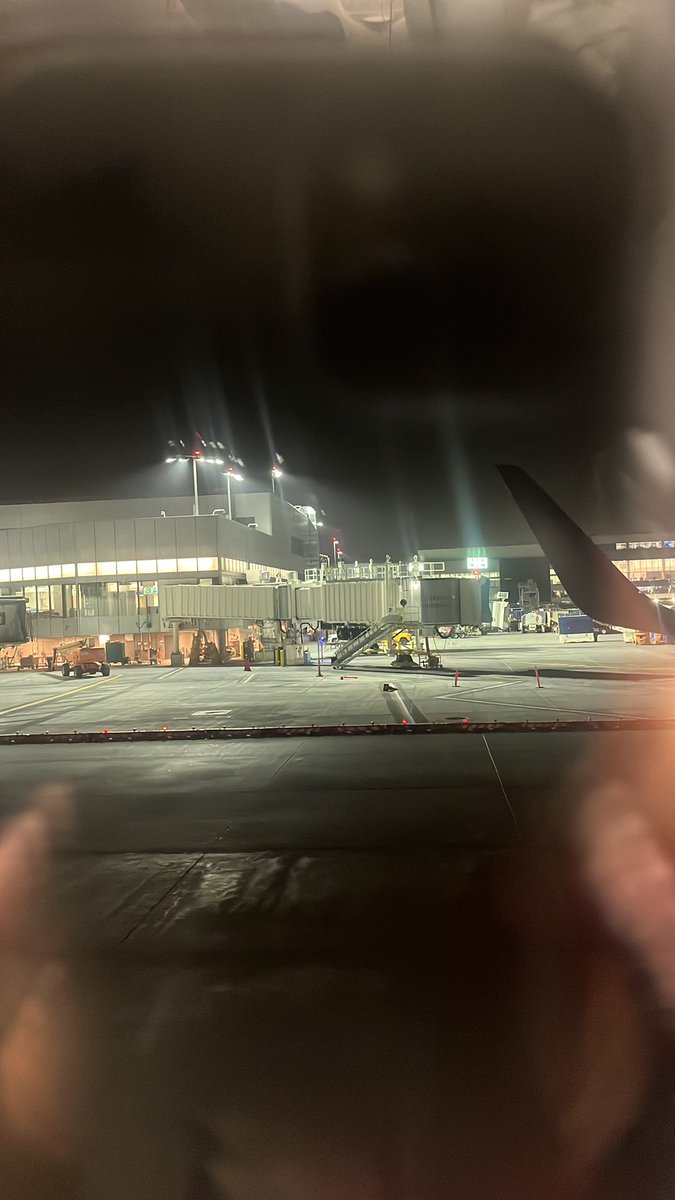 LAX -&gt; DFW

RLCS Bound

#RLCS #RocketLeague #MLEsportsGG