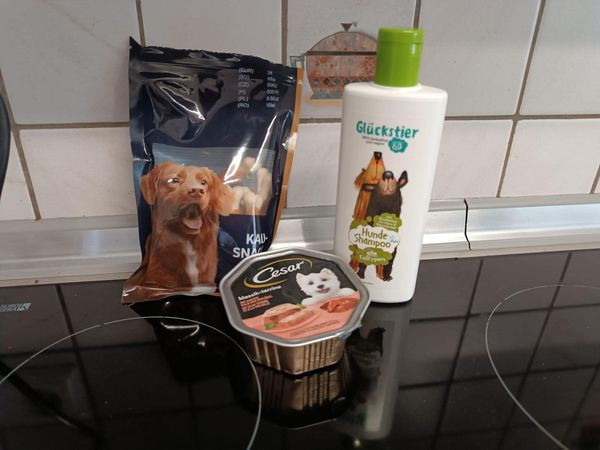 Lüdenscheid
Kleiner Welpe gefunden! Wer kann HW geben? Er muss jünger als 8 Wo sein, denn er hat noch keine Zähne. Wurde als Fundtier gemeldet aber mit Futter f. adulte Hunde abgegeben. Wer kennt diesen Welpen oder kann uns bei dieser Situation helfen?
TH Dornbusch +49 2355 6316