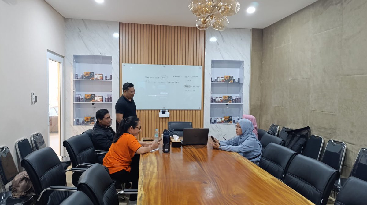 Ispyn_official's tweet photo. On FIRE !!!
Local community seems exciting with the x-board launch
Lets make this party going wild !!!
#xboard #ispyntoken #bestrwa https://t.co/LMEvdyoTjf