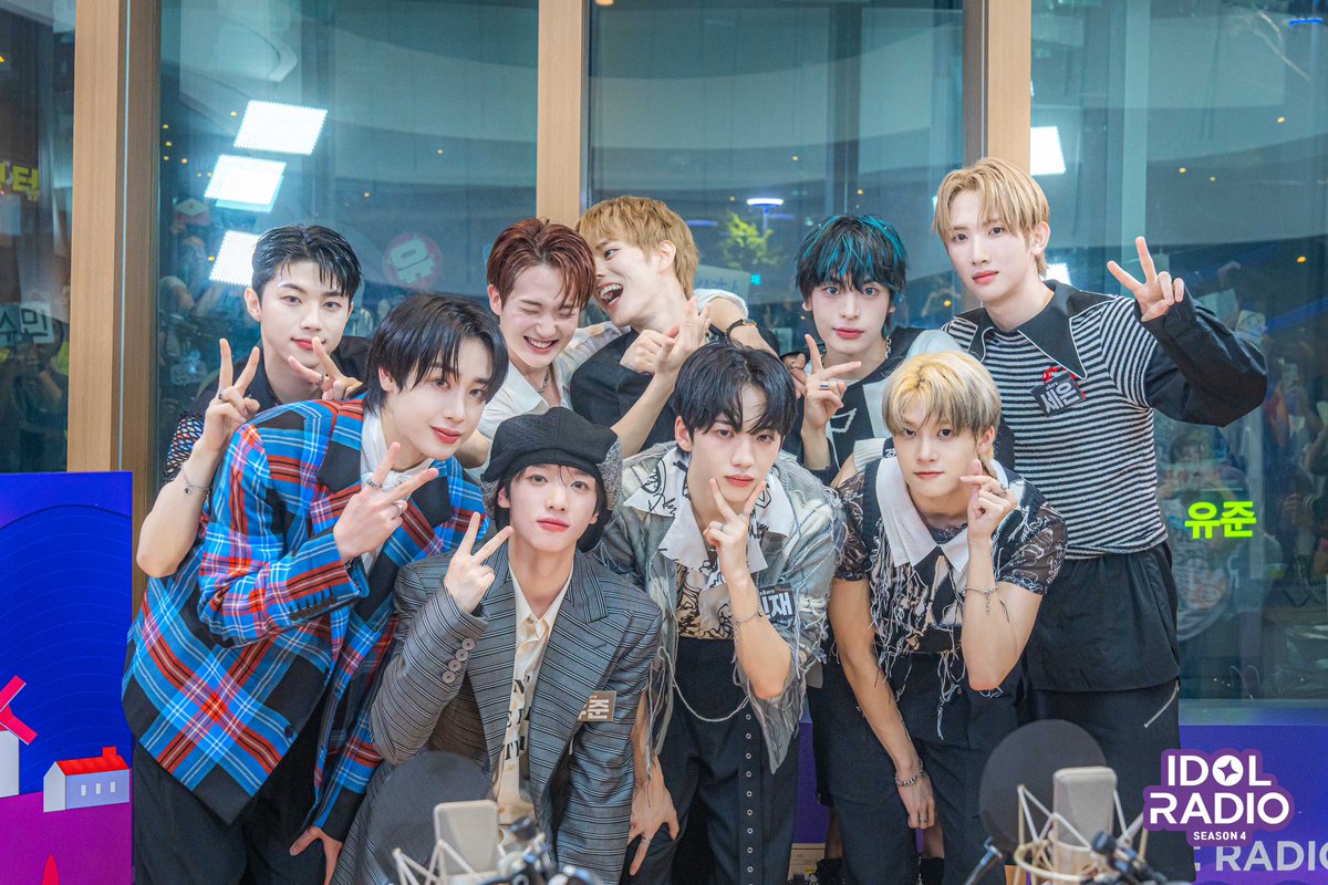 idolradiokorea's tweet photo. [#아이돌라디오4 앨범 240911]

📸EP#57. 아돌라 현재 위치는, 싸이커스다 오바💖 (스페셜DJ. tripleS 윤서연&amp;이지우)

느슨해진 케이팝 씬에 긴장감을 줄 그 이름🎶
#xikers #싸이커스

@xikers_official

#MBC #IDOLRADIO #아이돌라디오 #아돌라 https://t.co/vg5ynr8sfN