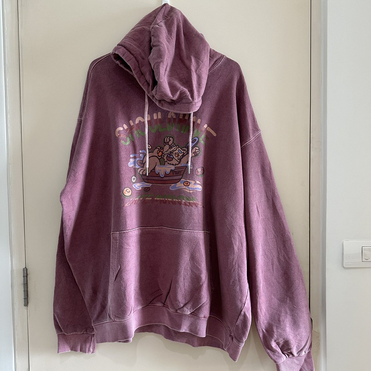 Octoberstuff's tweet photo. CPGN STUDIO Cereal Teddy Pigment Hoodie Indie Pink น้องจะเป็นชมพูฟอก สกรีนด้านหน้าน่ารักฝุดๆ น้องผ้าซับเกล็ดน้า ♡ 9/10 Size : 56/29 นิ้ว Price : 430 บาท รส. #สเวตเตอร์เกาหลี #สเวเตอร์เกาหลีมือสอง #ตลาดนัดBUS #พรีออเดอร์เกาหลี #ตลาดนัดaespa #สเวตเตอร์มือสอง #cpgnstudio https://t.co/WoUYtej9bL