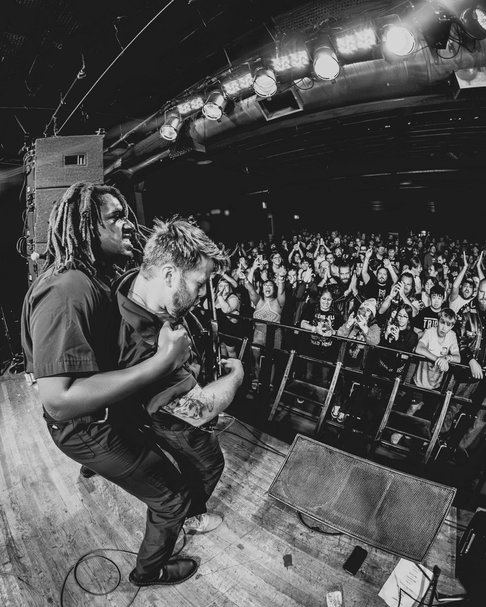 BAD_OPERATION_'s tweet image. BROOKLYN 2NITE *
PHILADELPHIA TOMORROW *^
LAST TWO SHOWS 💥 
LFG!!!! 

* = w/ THE PLANET SMASHERS
^ = w/ BIG D &amp;amp; THE KIDS TABLE 

📸: @raemystic_