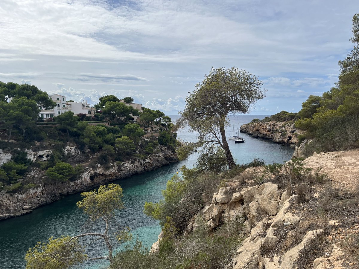 Vallgorneraner's tweet photo. #Mallorca endlich mal Wolken zum wandern #CalaPi ! https://t.co/TwiLffZPDo