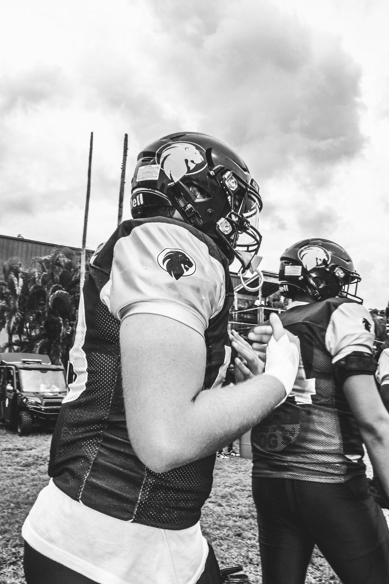 58problemss's tweet image. Week 3 highlight tape

Still the beginning💯
hudl.com/v/2Q6Lza