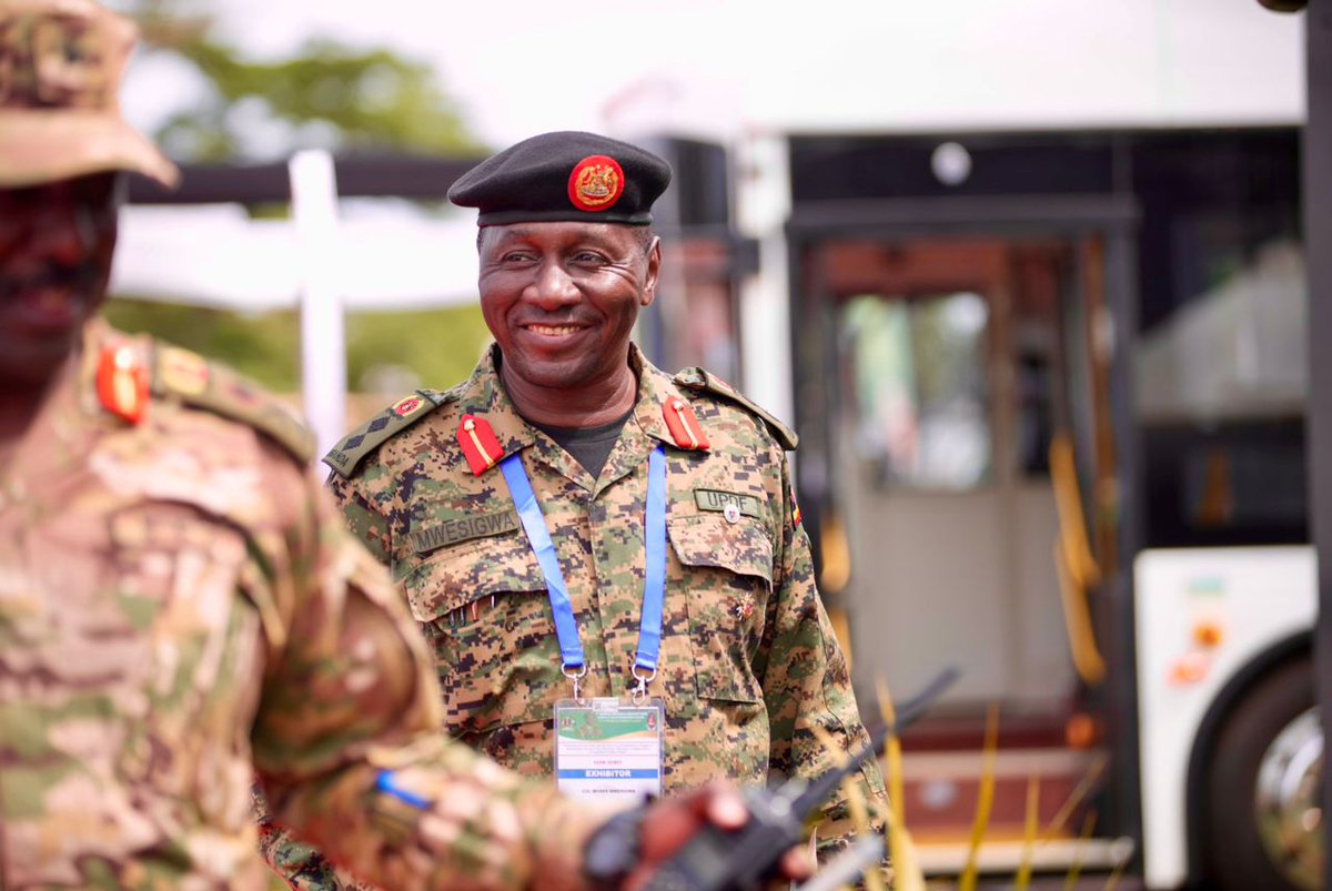 KiiraMotors's tweet photo. We could not help capturing the #KayoolaBuses Smiles. 

We are deeply grateful to the armed forces for contributing to the championing of the establishment of Uganda's Motor Vehicle Industry. 

#DefenceAndSecurityExpo https://t.co/XNm8K66kjx