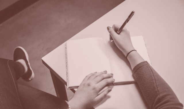 Crafting Compelling Cover Letters with Your Submissions open.substack.com/pub/litmaglove…