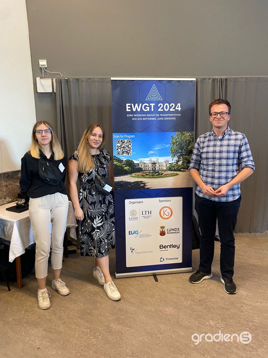 Gradienspl's tweet photo. 🌍 EWGT 2024 w Szwecji. Naszym tematem było https://t.co/m3jf3xce2O jak planowanie przestrzenne i rozwój transportu mogą wpływać na emisje środowiskowe.

📢 Pełne wyniki badań już 26.09.2024 na seminarium w Krakowie!
@NILU_now 
#miastakompaktowe #planowanieprzestrzenne https://t.co/SkqfqkH8K1