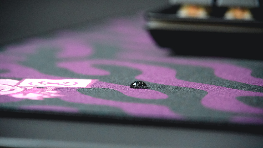 propads_gg's tweet photo. Schaut euch die Mauspads an, die wir für Echos „Race to World First“ produziert haben!🔥😍

Verfolgt ihr das Race? 🌏👀
#EchoGuild #RaceToWorldFirst #GamingGear #Mousepads #GamingCommunity #echorwf #EchoEsports https://t.co/ZpitbKMOp3