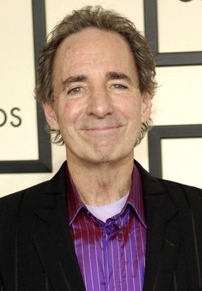 —— ◇ Se acerca el cumpleaños del multimillonario Montgomery Burns ( <a href="/xMrMBurns/">Mr. Burns</a> ) y este año si lo va a festejar en su gran mansión. 

Se requieren cantantes y bandas para actuar ese día. Comunicarse a su correo privado. 

Ps. No es muy amable pero paga bien. ¡Aprovecha! 👀