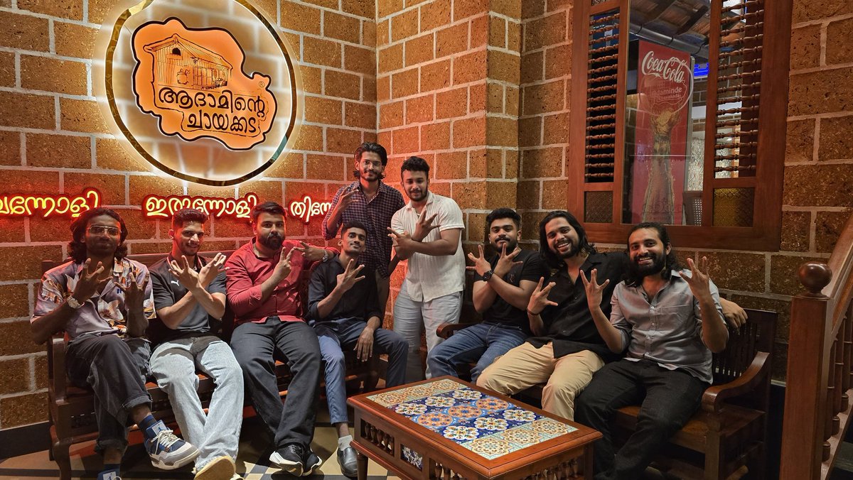 Chai Break at Kozhikode with <a href="/Web3_kerala/">Web3 Kerala</a> super fun. 

Really loved the vibes!!! 

W3K making waves for Kerala Web3 ecosystem.