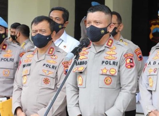 Rakeyansunda's tweet photo. @__AnakKolong Profil A Lutfi ga dicantumin mas, sebagai loyalis Sambo 🤭 https://t.co/n0jl8bxdBN