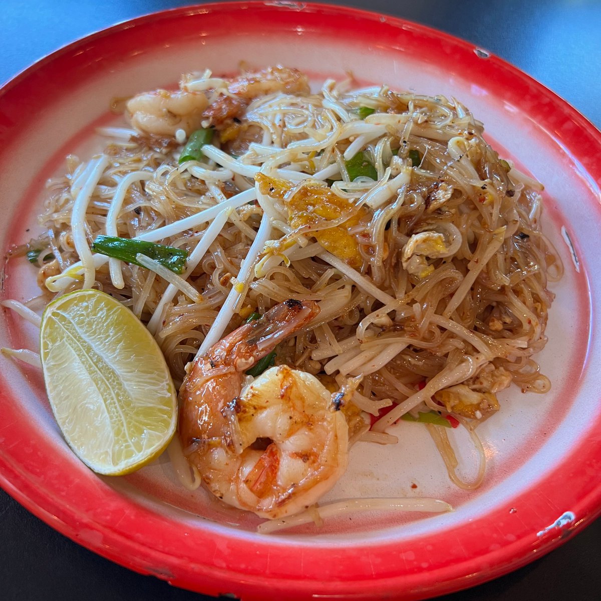 chrishough's tweet photo. "It was in love I was created, and in love is how I hope to die."

〰️ Unknown

📍Khao San in Portland, Oregon

#dailyfeastinspiration #hough2024 #rubyist #rubyistfoodie #gymthenfeast #foodie #dailylunchfoodie #favoritefoodieexperiences #foodietravels https://t.co/ZSKoEtRpln