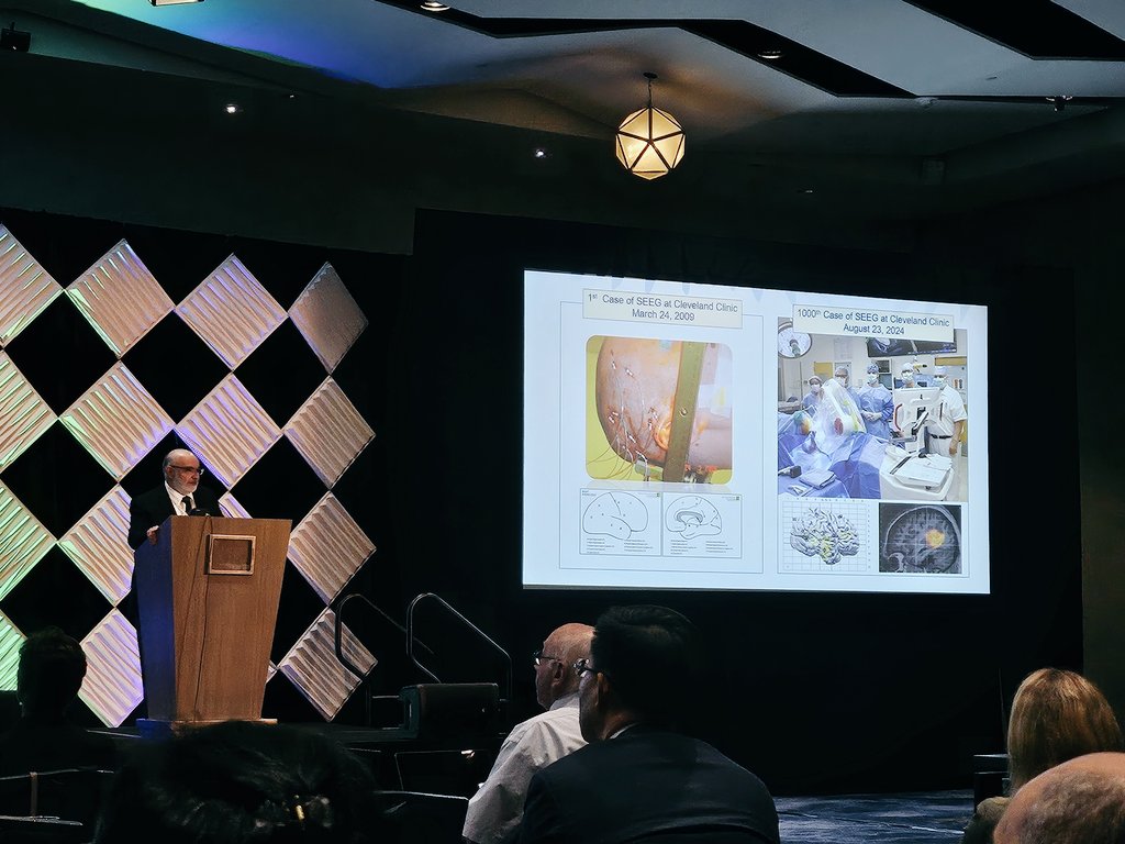 Dr. Juan Bulacio summarizing the #SEEG experience of the <a href="/ClevelandClinic/">Cleveland Clinic</a> over the past 15 years! Over 1,000 cases and still going. A testament to #vision, #leadership and #teamwork, by Dr. @ImadMNajm, Dr. Bill Bingaman and many, many others, in the care of patients with